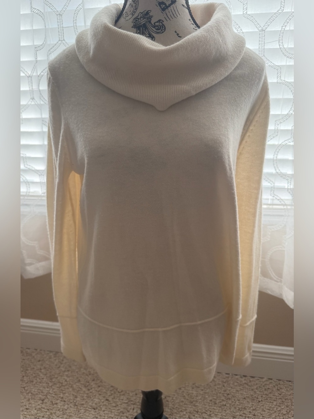 LOFT Cozy Cream Cowl Neck Sweater Womens Size Large 60% Acrylic / 40% Nylon